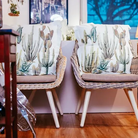 Twin Palms Studio Belvedere *